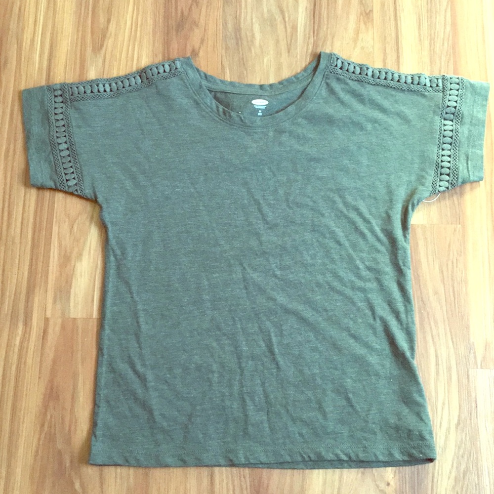 GREEN SHIRT
